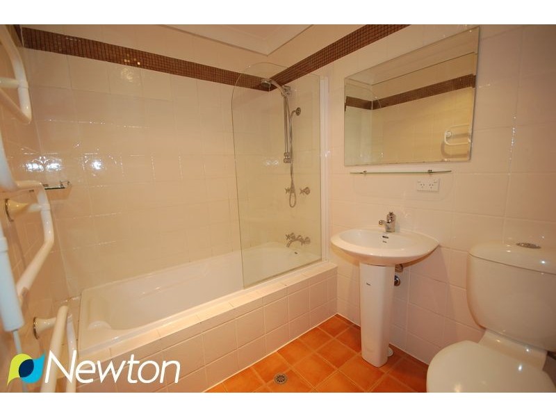 8 Mundakal Ave, Kirrawee NSW 2232