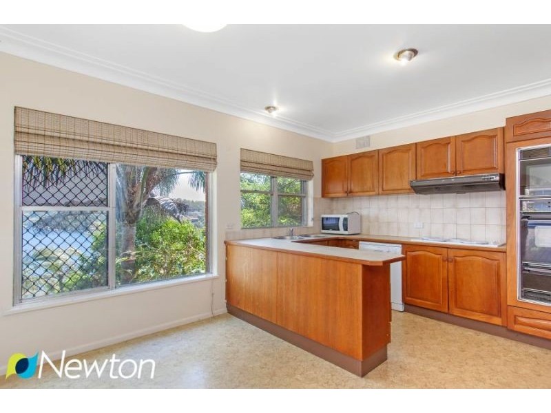 10 Maroopna Road, Yowie Bay NSW 2228