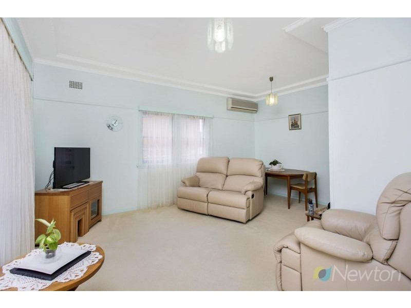 2 Meldrum Avenue, Miranda NSW 2228