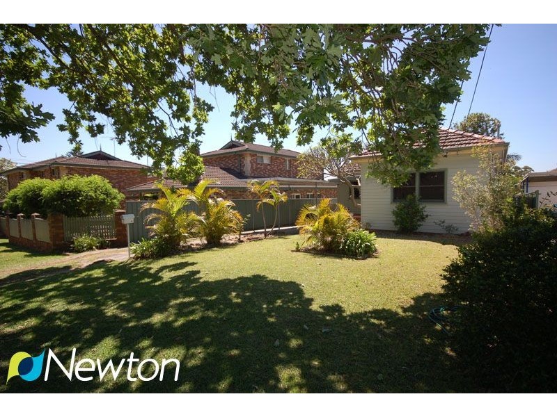2 Hood Street, Miranda NSW 2228