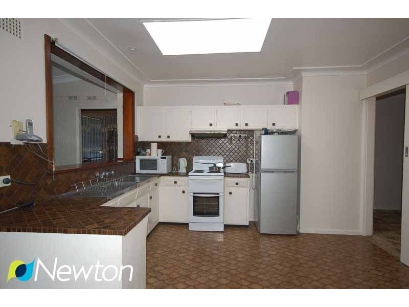 3 Forbes Crescent, Engadine NSW 2233