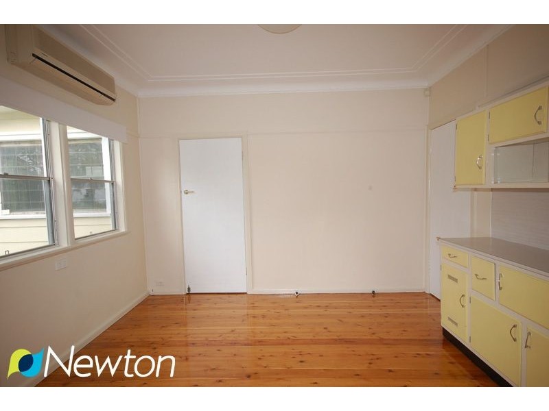 1 Deakin Place, Kirrawee NSW 2232
