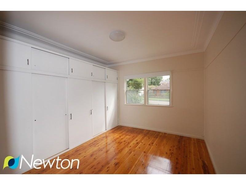1 Deakin Place, Kirrawee NSW 2232