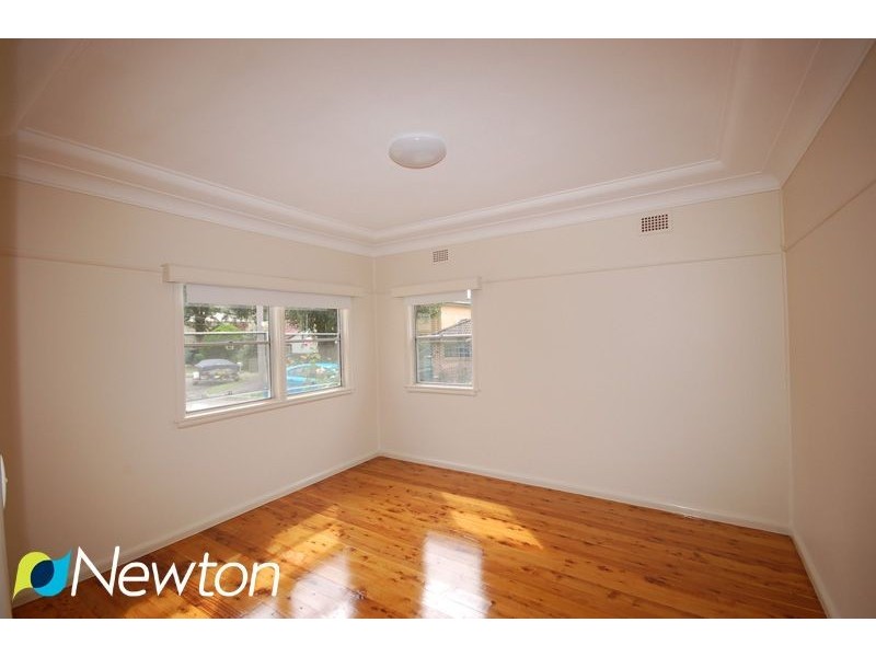 1 Deakin Place, Kirrawee NSW 2232