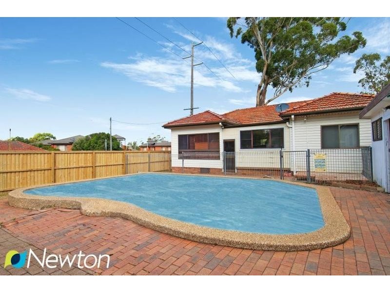 1 Durbar Avenue, Kirrawee NSW 2232