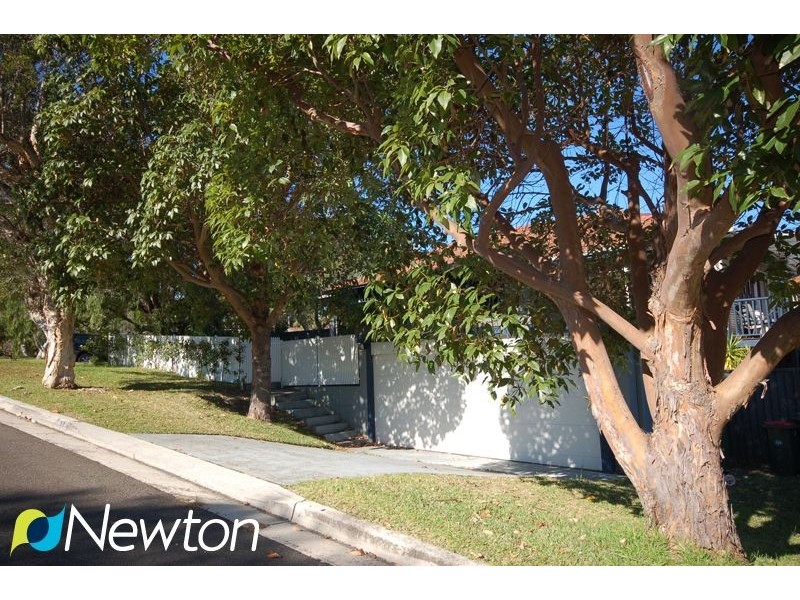 2 Crescent Rd, Caringbah NSW 2229