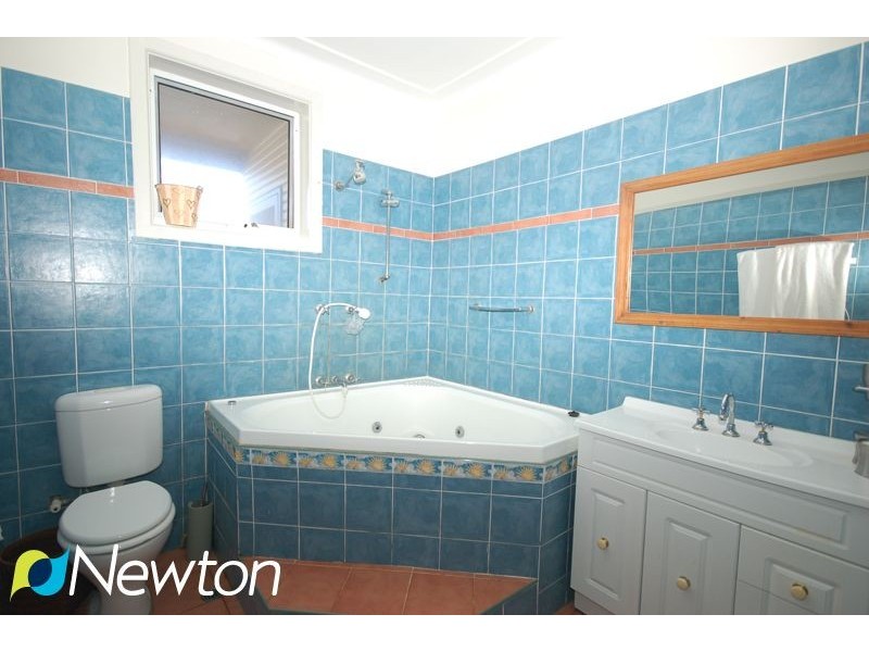 2 Crescent Rd, Caringbah NSW 2229