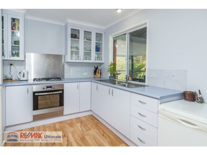 10 Riversleigh Road, Beachmere QLD 4510