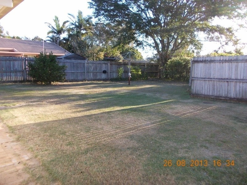 11 Intrepid Court, Beachmere QLD 4510