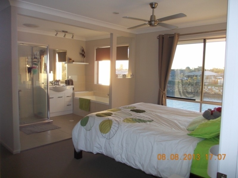 8 Coffey Court, Beachmere QLD 4510