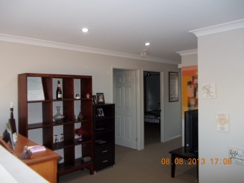 8 Coffey Court, Beachmere QLD 4510