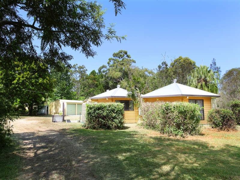 381 Bishop Road, Beachmere QLD 4510