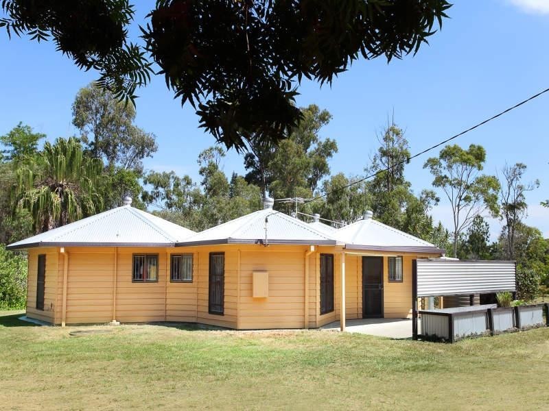 381 Bishop Road, Beachmere QLD 4510