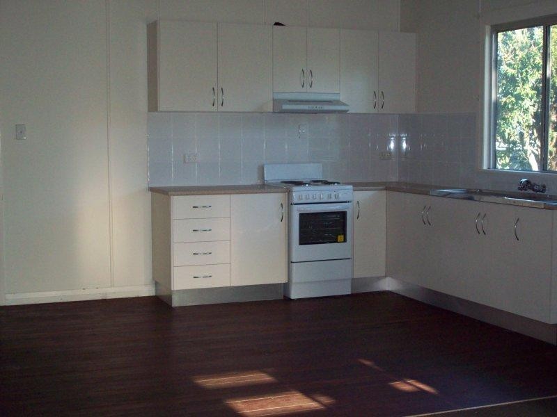 27 Moreton Terrace, Beachmere QLD 4510