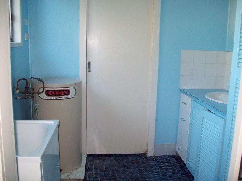 27 Moreton Terrace, Beachmere QLD 4510