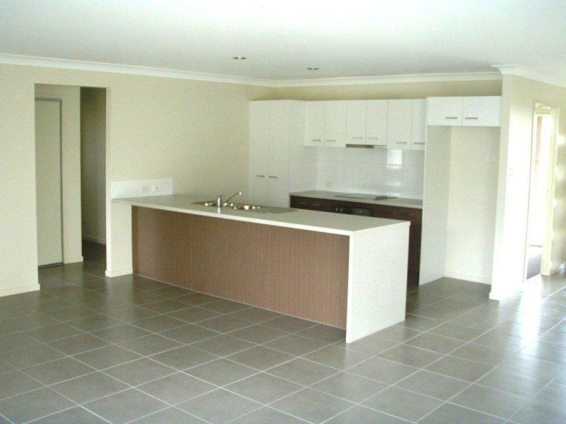 10 Thistle Drive, Upper Caboolture QLD 4510