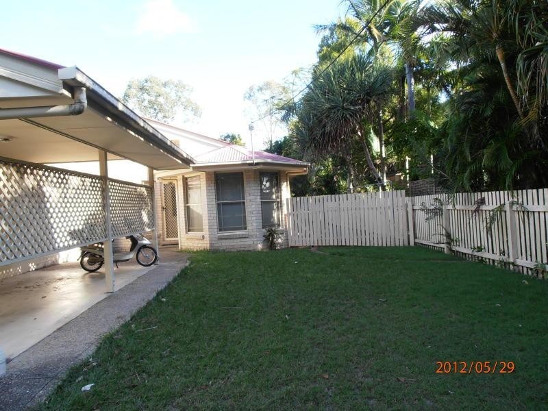 2/24 First Avenue, Beachmere QLD 4510
