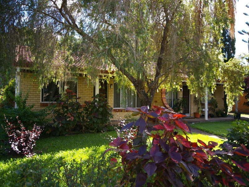 62-64 Coronation Avenue, Beachmere QLD 4510