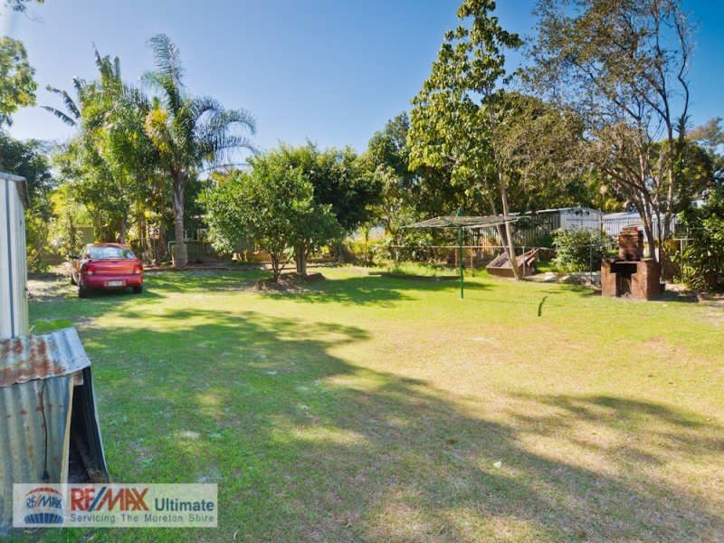 15 Amies Street, Beachmere QLD 4510
