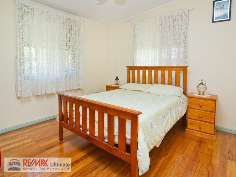 6 Elizabeth St, Beachmere QLD 4510