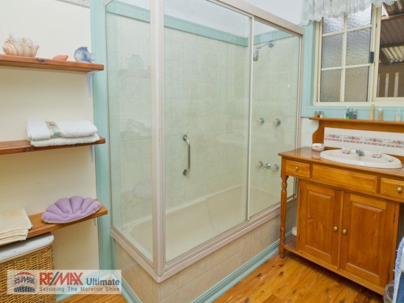 6 Elizabeth St, Beachmere QLD 4510