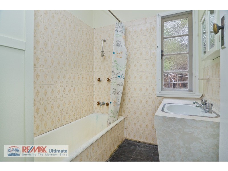 19 Patrick Street, Beachmere QLD 4510