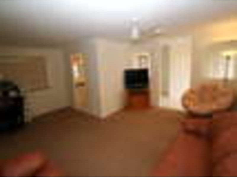 7  Burns Parade, Kallangur QLD 4503