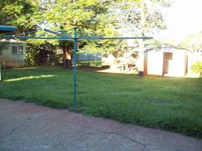 27 Moreton Terrace, Beachmere QLD 4510