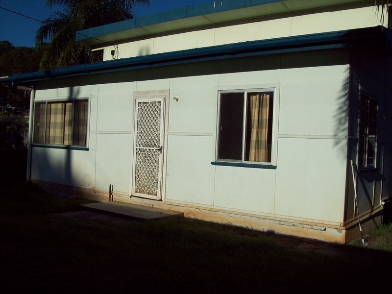 27 Moreton Terrace, Beachmere QLD 4510