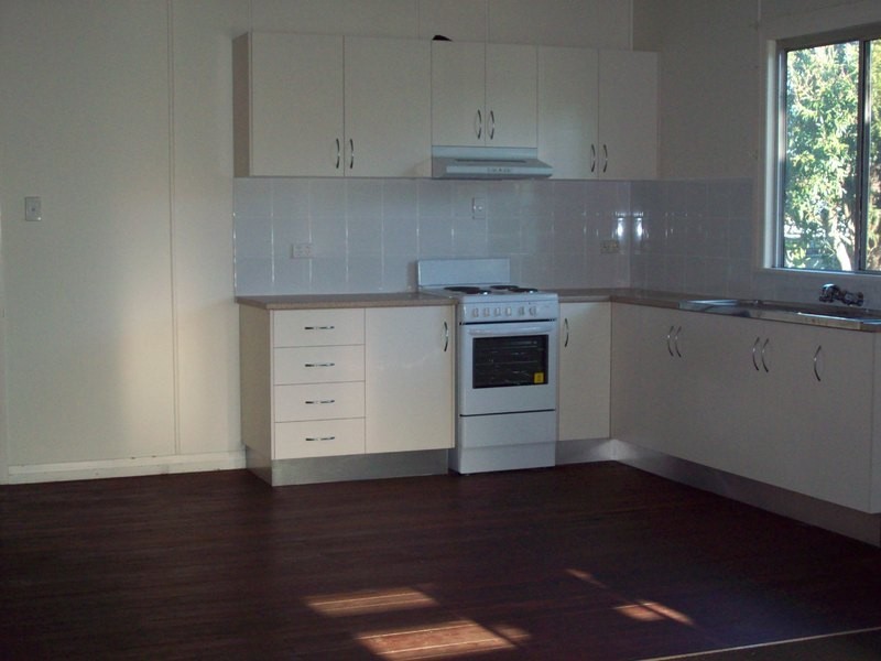 27 Moreton Terrace, Beachmere QLD 4510