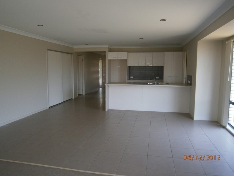 5 Redcedar Place, Morayfield QLD 4506