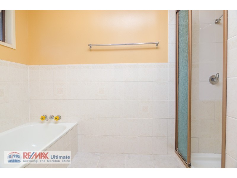 140 Bishop Road, Beachmere QLD 4510