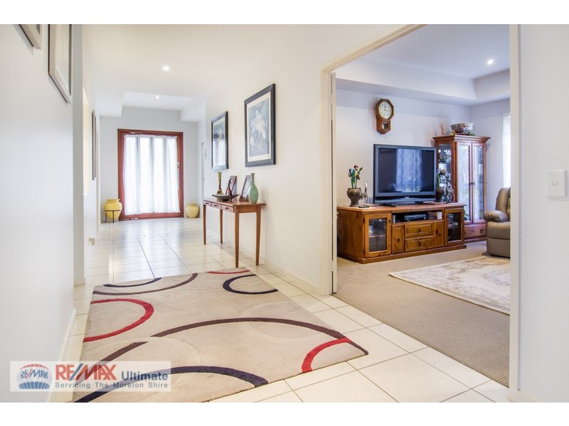 9 Sandheath Place, Ningi QLD 4511