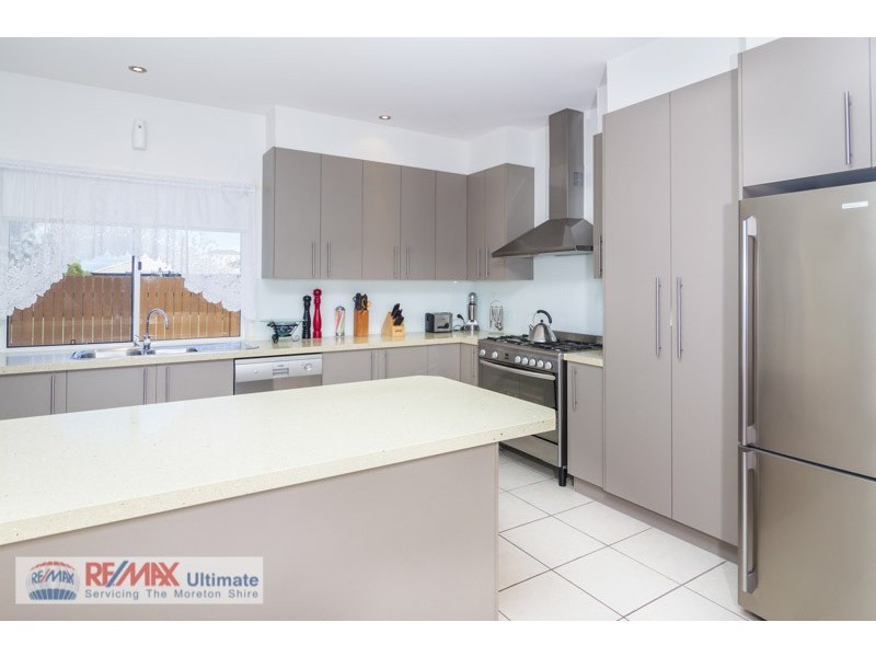 9 Sandheath Place, Ningi QLD 4511