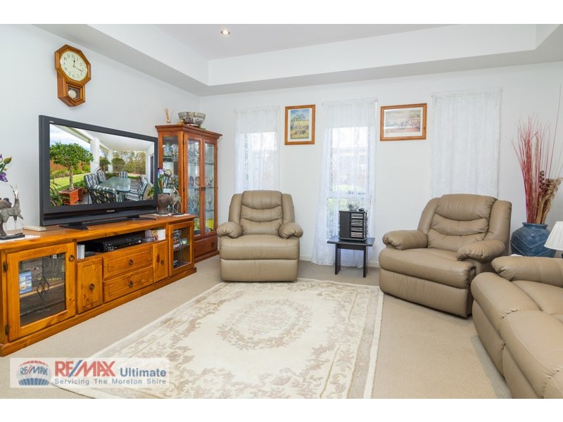 9 Sandheath Place, Ningi QLD 4511