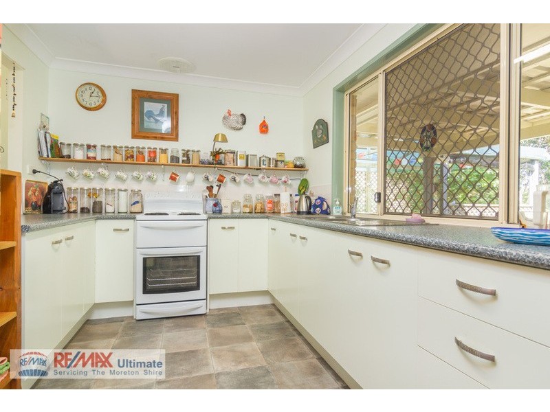 19 Intrepid Court, Beachmere QLD 4510