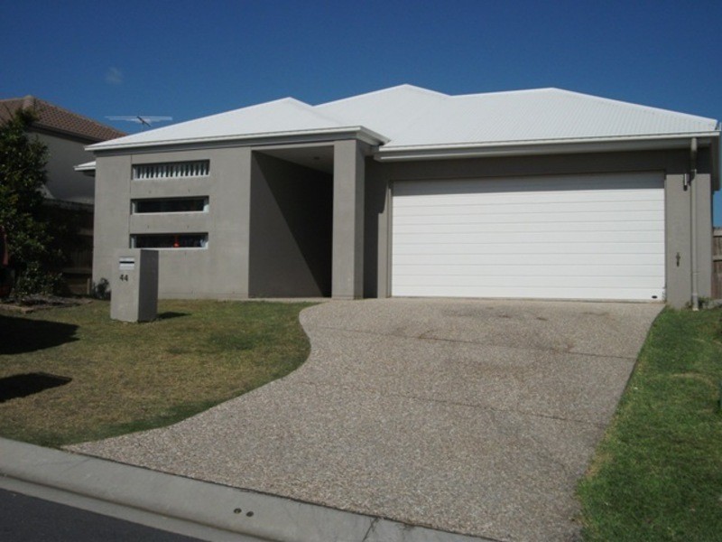 44 Menara Circuit, North Lakes QLD 4509