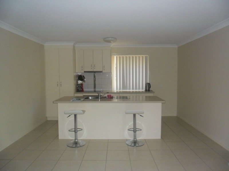 7 Chase Crescent, North Lakes QLD 4509
