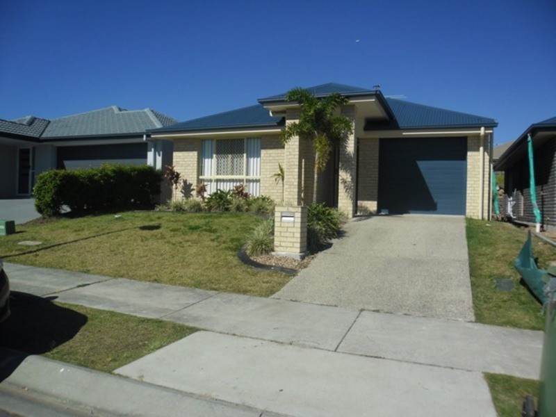 7 Chase Crescent, North Lakes QLD 4509