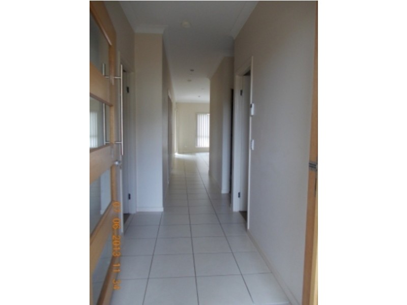 1/4 Player Street, North Lakes QLD 4509