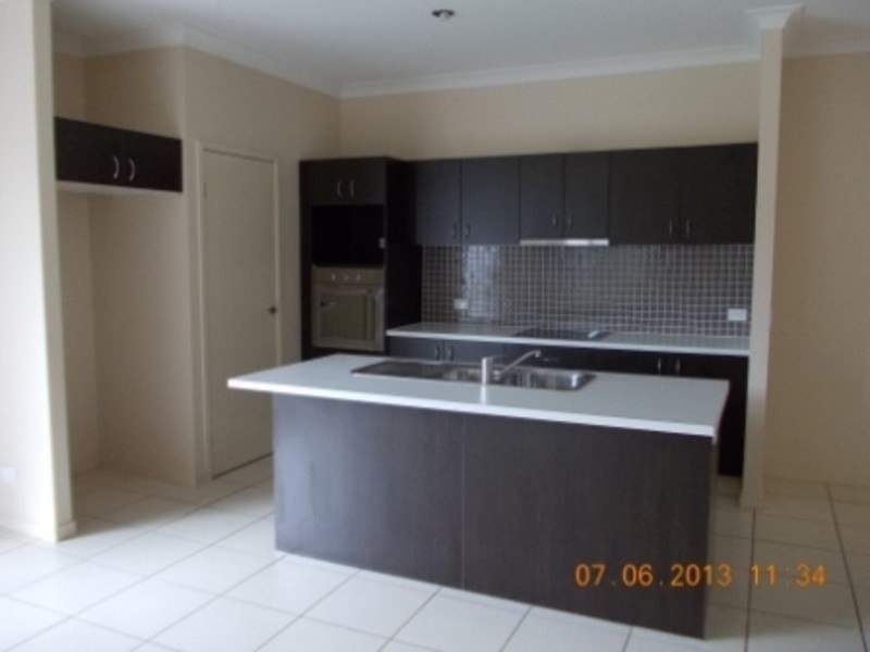 1/4 Player Street, North Lakes QLD 4509