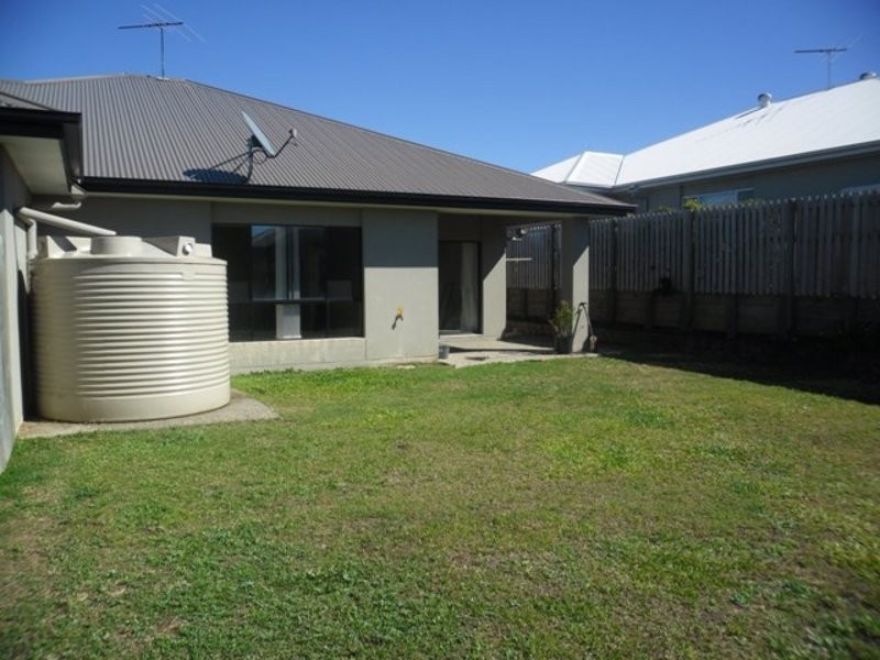 1/4 Player Street, North Lakes QLD 4509