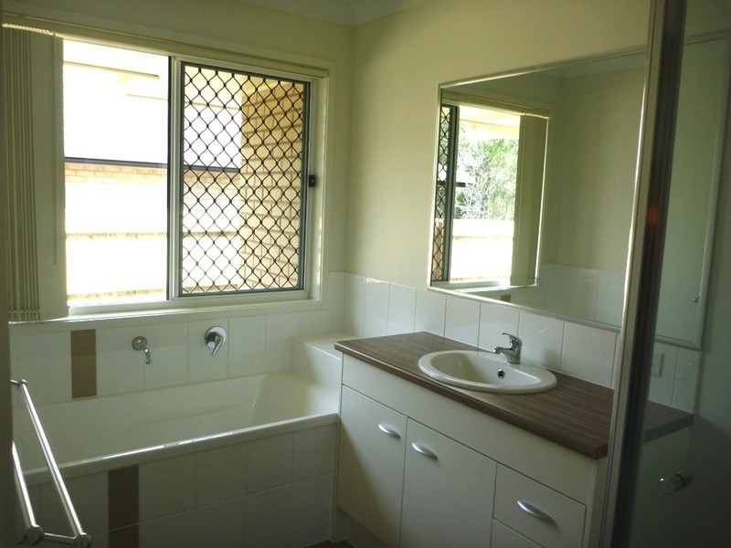 30 Bangalow Street, Morayfield QLD 4506