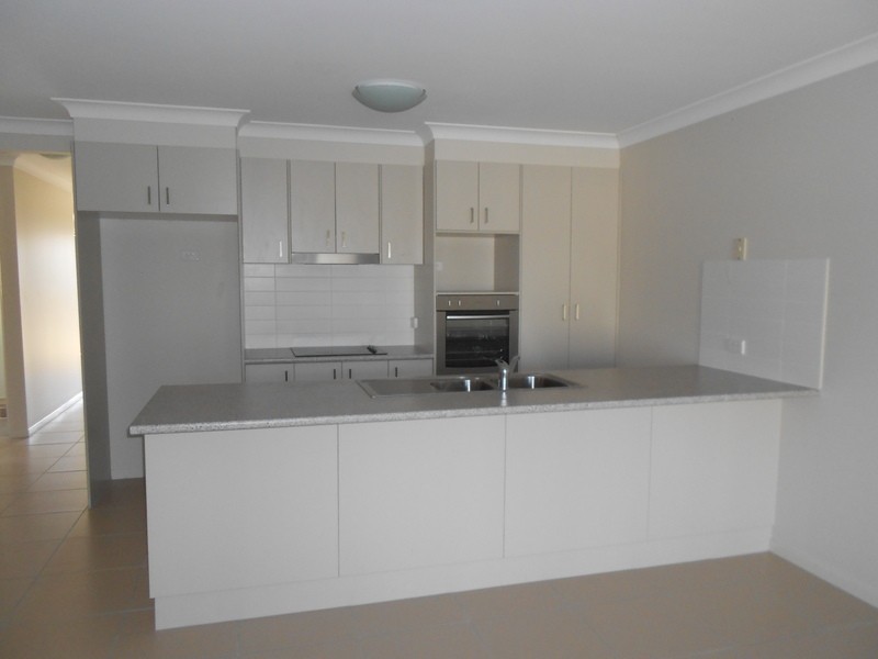 2/12 Basalt Street, Caboolture QLD 4510