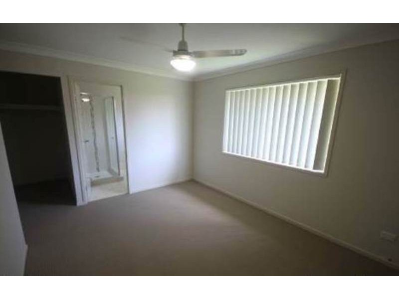 27 Newmarket Drive, Morayfield QLD 4506