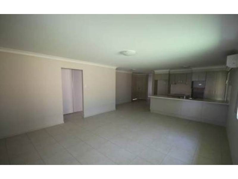 27 Newmarket Drive, Morayfield QLD 4506