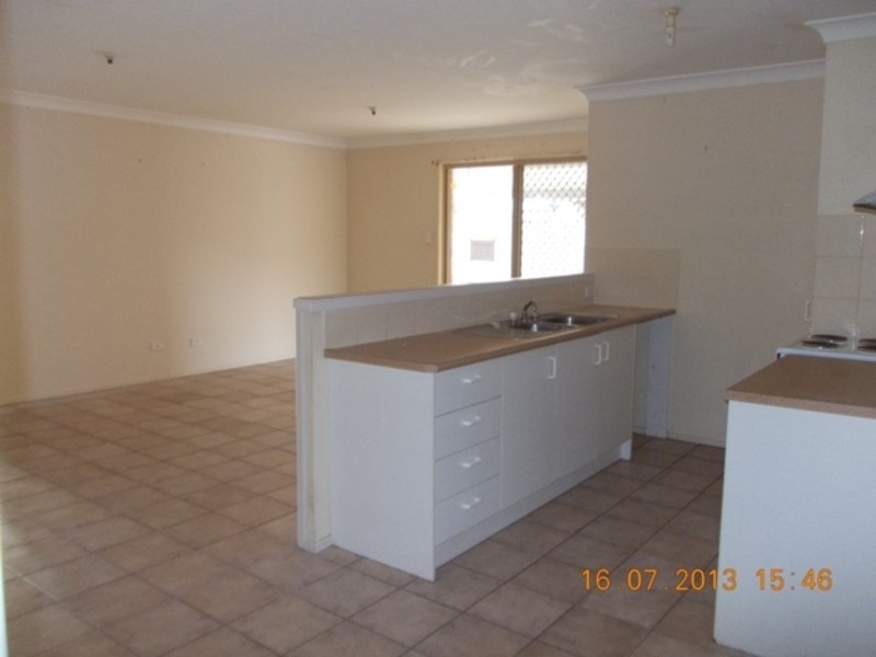 22 Columbia Drive, Beachmere QLD 4510