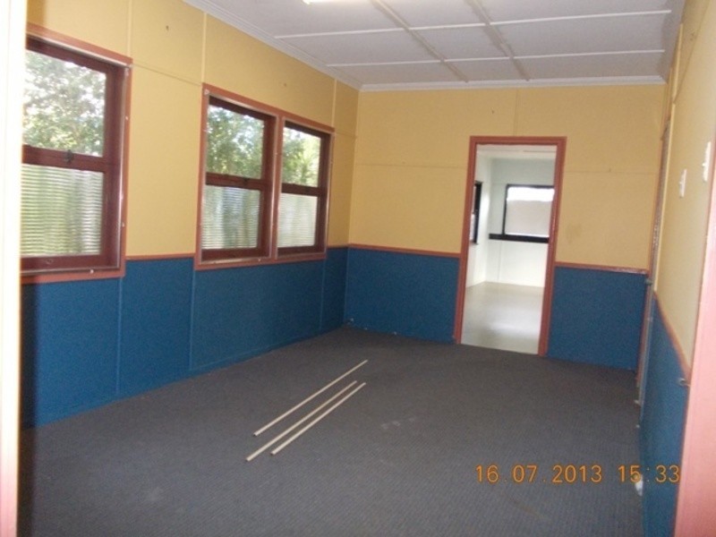 5 Main Street, Beachmere QLD 4510