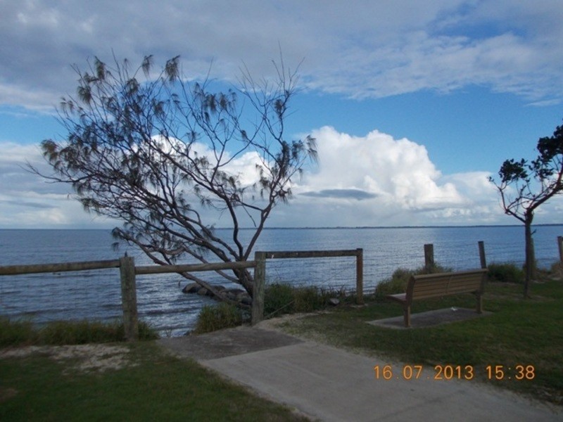 5 Main Street, Beachmere QLD 4510