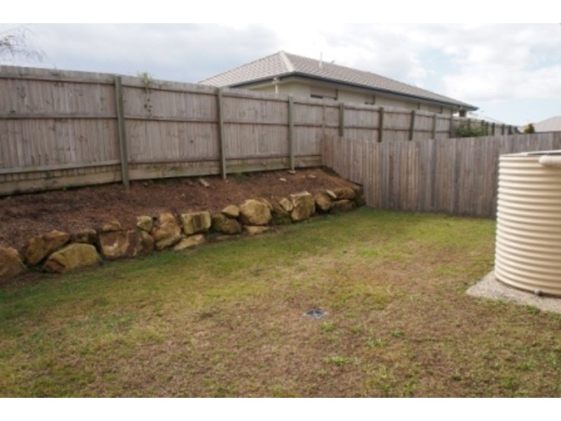 58 Nicklaus Parade, North Lakes QLD 4509